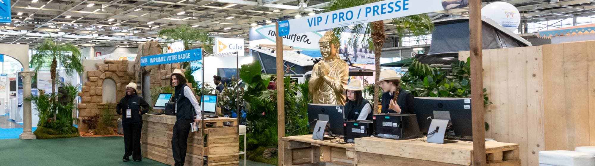 entrée du salon mondial du tourisme paris