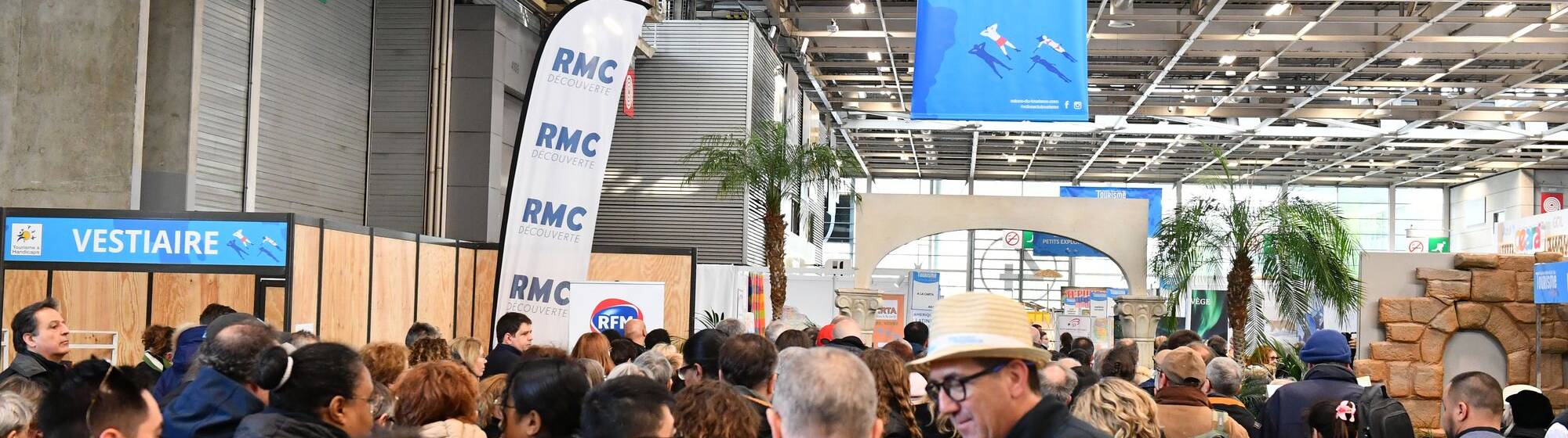 entrée du salon mondial du tourisme paris