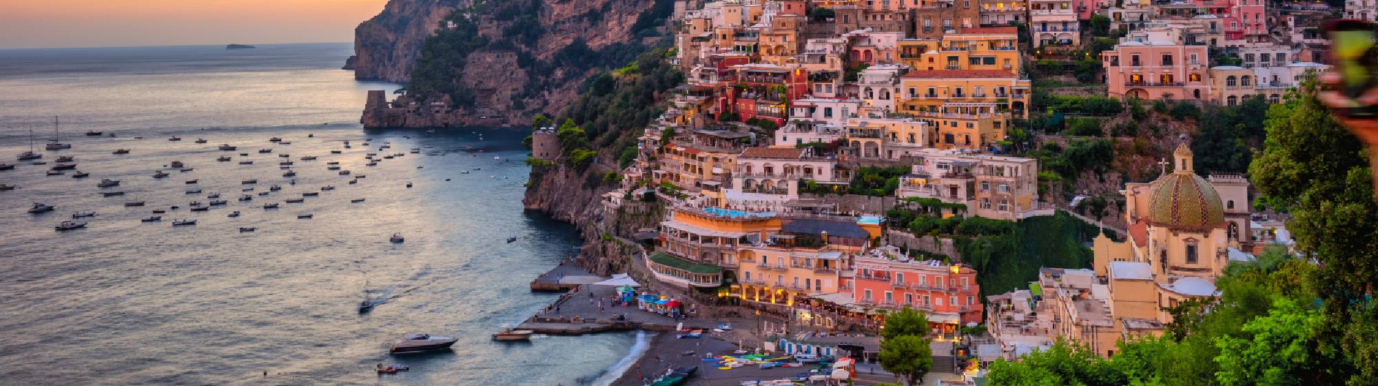 La côte d’Amalfi au coucher du soleil