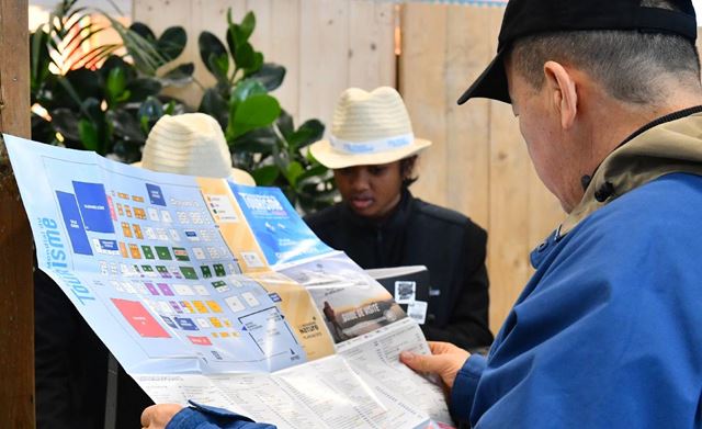 Guide visite des Salons du Tourisme.