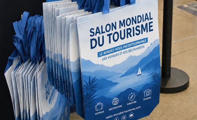 Un sac Salon Mondial du Tourisme
