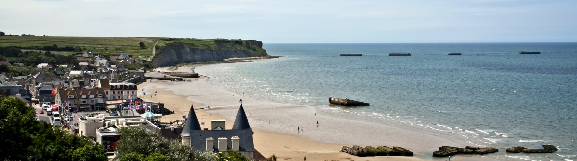 Plage du débarquement en Normandie prise de haut. 